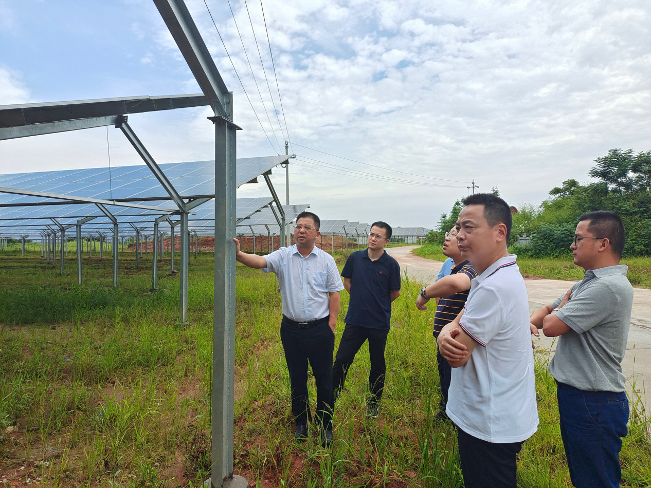 劉志剛帶隊(duì)考察華能湖南岳陽、兆邦陶瓷光伏項(xiàng)目